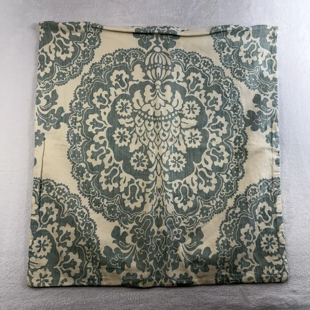 Pottery Barn Euro Pillow Shams Set of 2 Lucianna Medallion Linen Blend 24